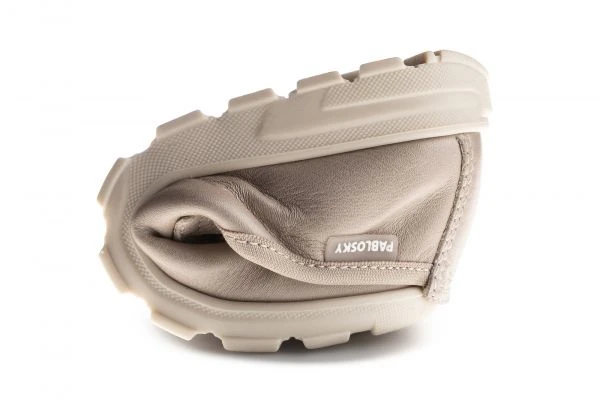 Zapatos Casual De Niña Pablosky Beige De Piel Con Elástico 351632 | Pablosky 3 Zapatos Casual De Niña Pablosky Beige De Piel Con Elástico 351632 | Pablosky - Imagen 3